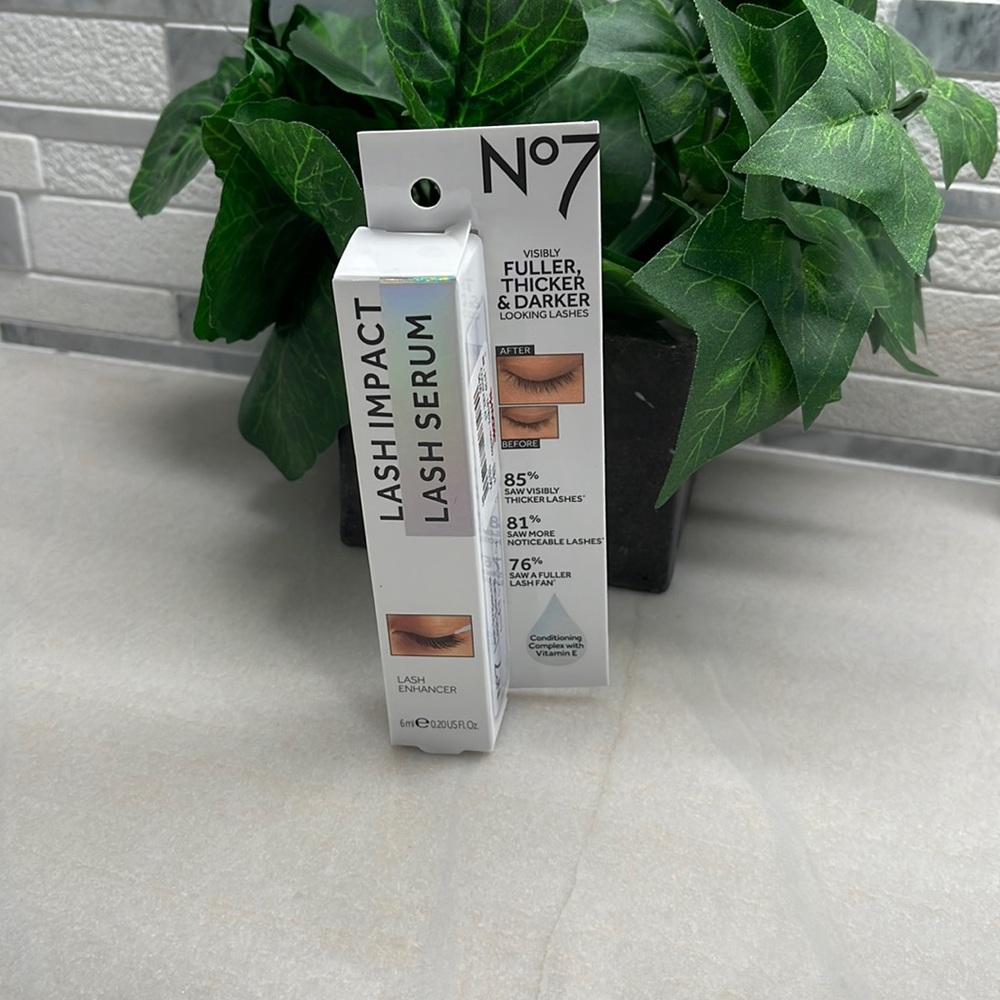 No 7 Lash Serum new in box